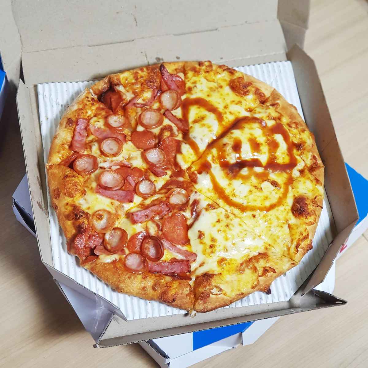 Domino's Pizza ถาดใหญ่ Half&Half เพียง 219. (จากปกติ 479.) คุ้มสุดใน